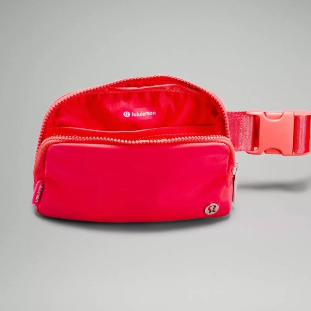 Lululemon Everywhere Belt Bag Pale Raspberry